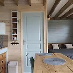Brin De Fee 山林小屋 Saint-Félicien